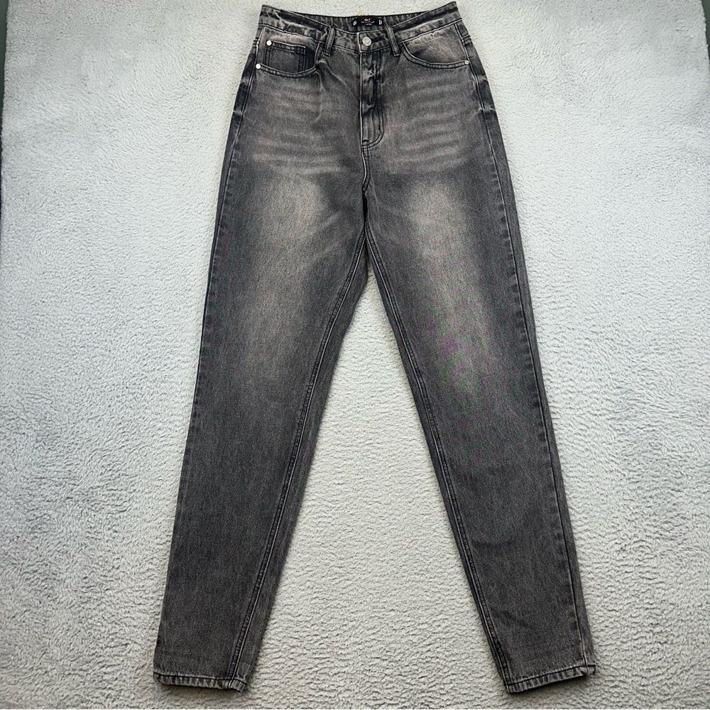 Riot High Rise Mom Jeans Womens 8R Black Tapered Leg Whiskers Grunge Hipster‎